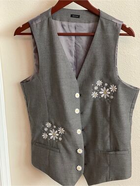jf j.ferrar Gray Floral Embroidered Vest with White & Yellow Accents
